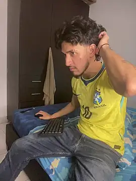 Pertunjukan Kamera Web Kriss_Edwards