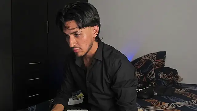Kriss_Edwardsのウェブカメラショー