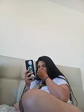 Naiara_Love – Naživo chatovacia miestnosť