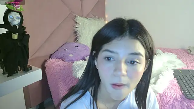 eva_sin18 Chat Room in diretta