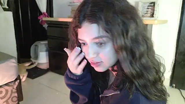 eva_sin18 Adlı Modelin Canlı XXX Sohbeti