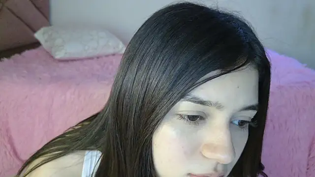 eva_sin18 Adlı Modelin Canlı Sohbet Odası