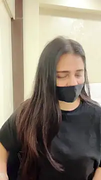 ashwariya23's Live XXX Chat