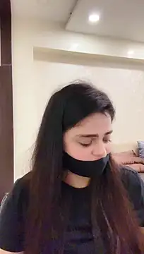 ashwariya23 Webcam-Show
