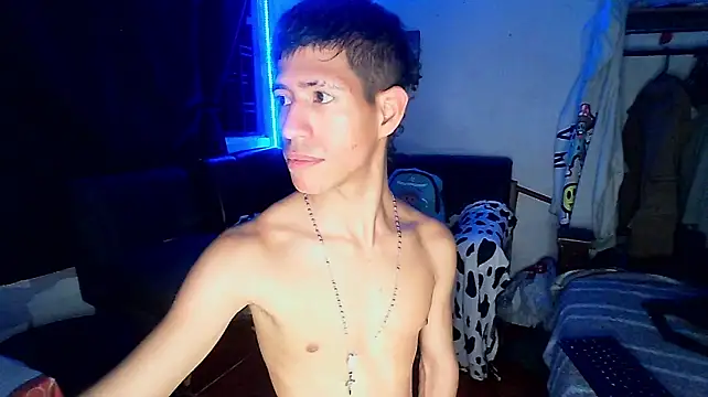 dareck_18 Show in webcam