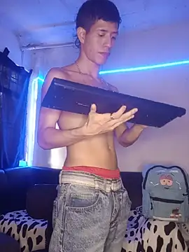 dareck_18 Adlı Modelin Web Kamerası Şovu