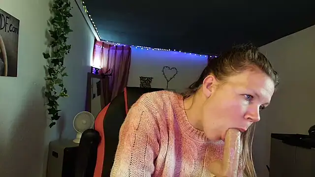 Pertunjukan Kamera Web CallMeMaria