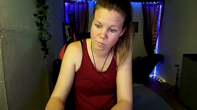 CallMeMaria: δωμάτιο απευθείας συνομιλίας