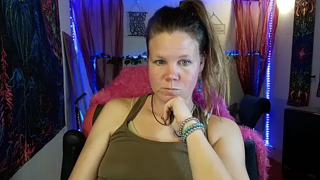 CallMeMaria webcam show