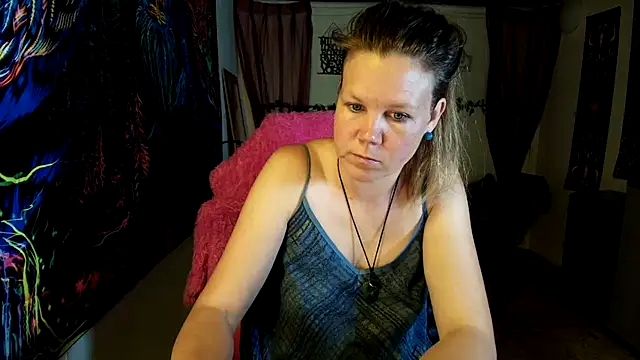 CallMeMaria webcam show