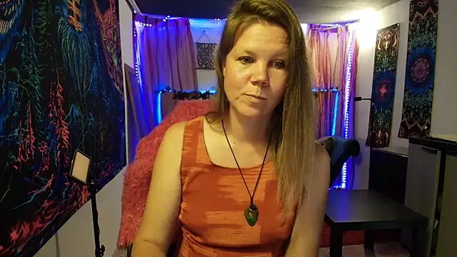 CallMeMarian Webbikameraesitys
