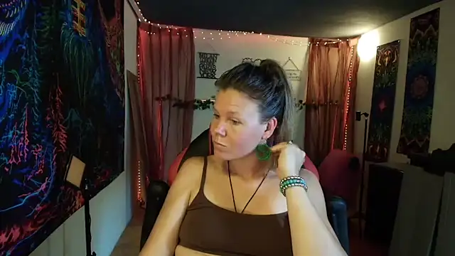 CallMeMaria Adlı Modelin Canlı XXX Sohbeti