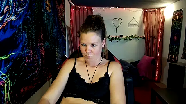 CallMeMaria Webcamshow