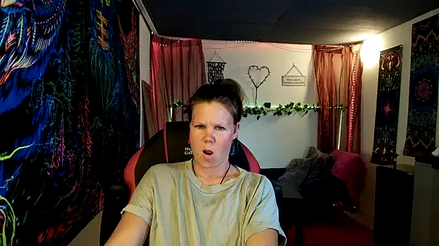 CallMeMaria Show in webcam