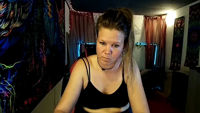 CallMeMarian Webbikameraesitys