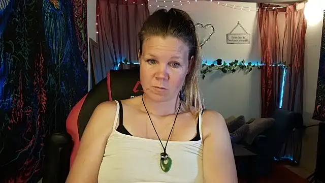CallMeMarian Webbikameraesitys