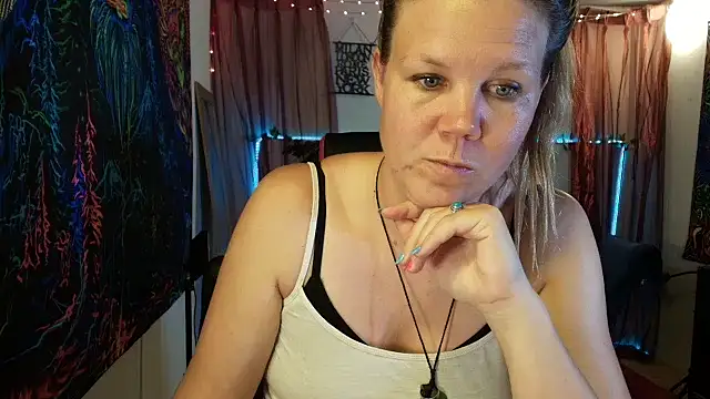 CallMeMaria Webcam Show