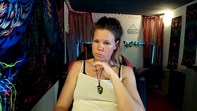 CallMeMaria Webcam Show
