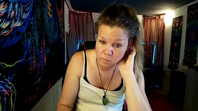 CallMeMaria Webcam Show