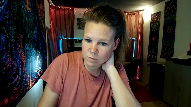 CallMeMaria webcam show