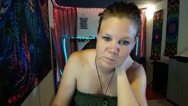 CallMeMaria Pertunjukan Webcam