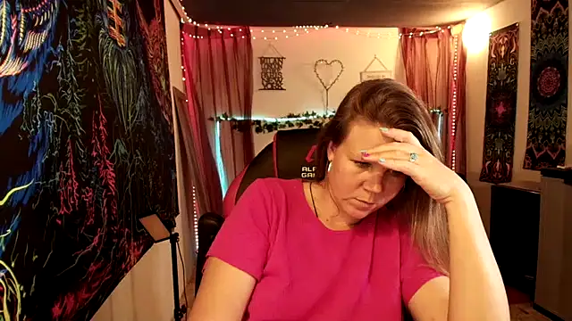CallMeMarian Webbikameraesitys