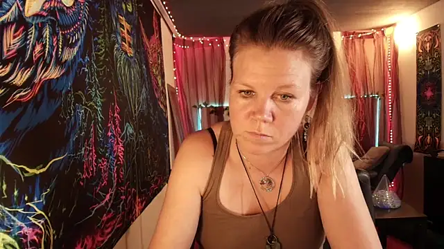 CallMeMaria's Webcam Show