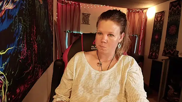 CallMeMaria – webcam-show
