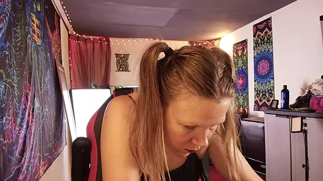 CallMeMarian Webbikameraesitys