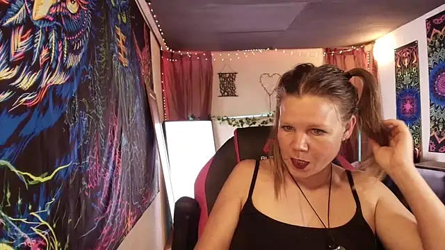 CallMeMaria webcam show