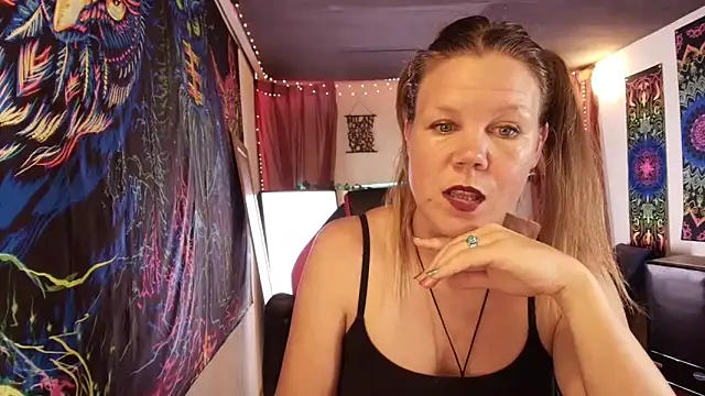 CallMeMaria Webcam Show