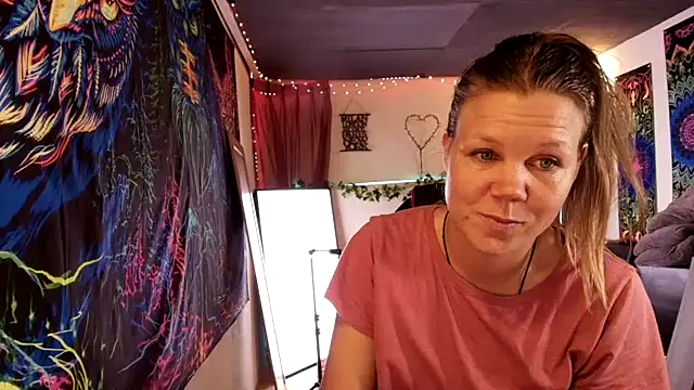 CallMeMaria webcam show