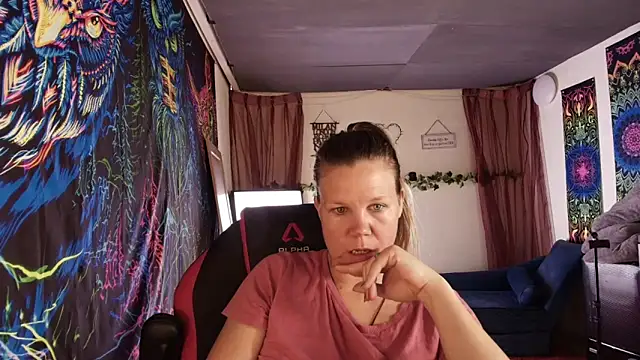 CallMeMaria webcam show