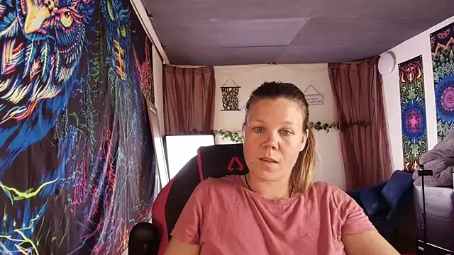 CallMeMaria Webcam Show