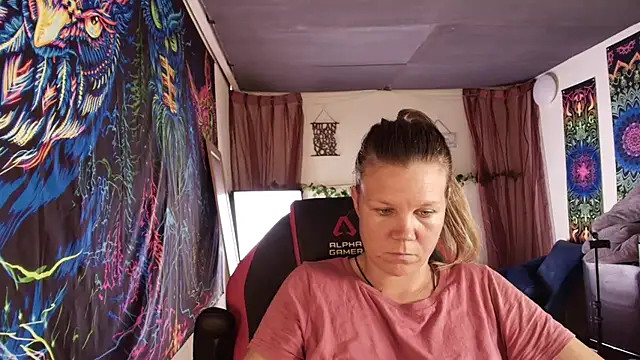 CallMeMaria webcam show