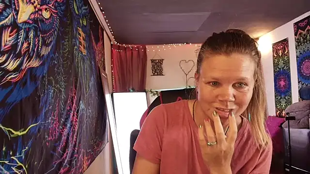 CallMeMaria webcam show