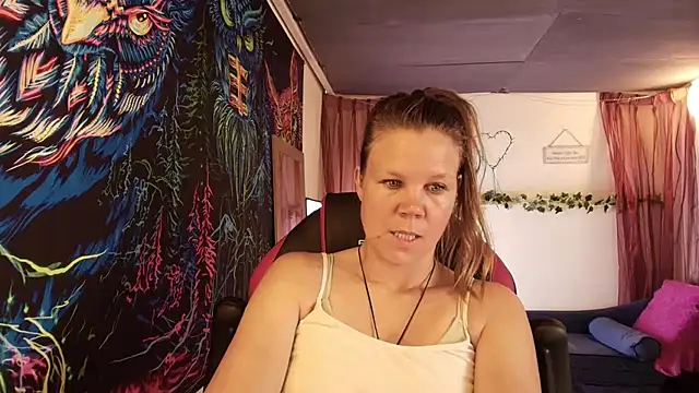 CallMeMarian Webbikameraesitys