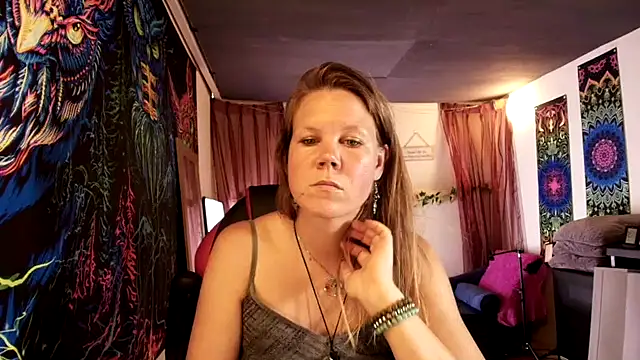 CallMeMaria Webcamshow