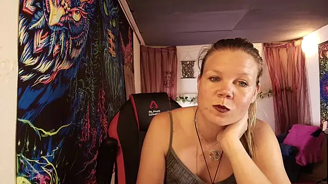 CallMeMaria Webcam Show