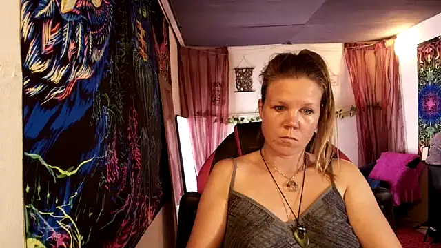 CallMeMaria Webcam Show