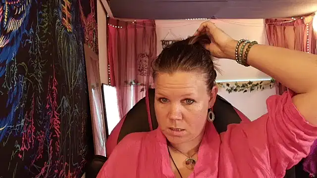 CallMeMaria webcam show