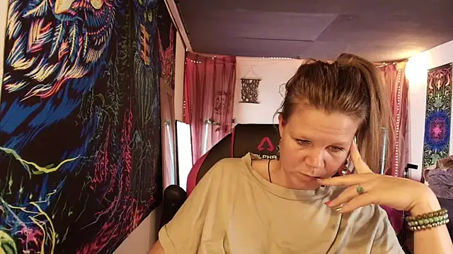 CallMeMarian Webbikameraesitys
