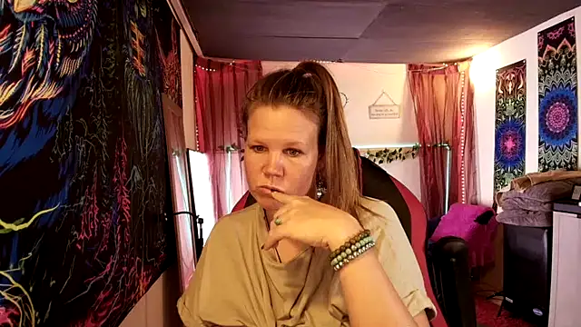 CallMeMaria webcam show
