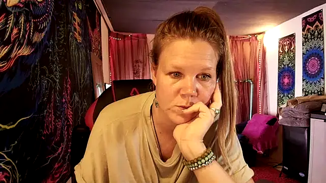 CallMeMaria Webcam Show