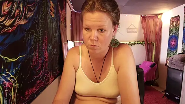 CallMeMaria webcam show