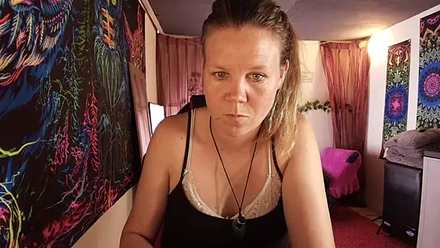 CallMeMarian Webbikameraesitys