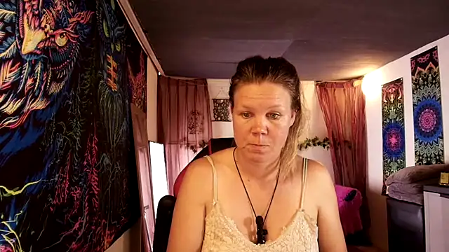 CallMeMaria Webcam Show