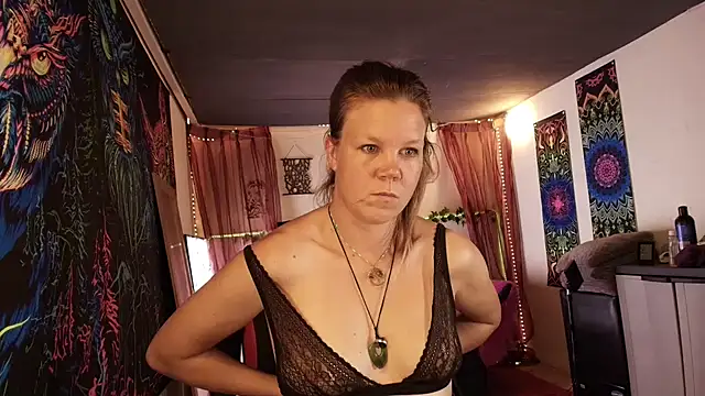 CallMeMaria Webcam Show