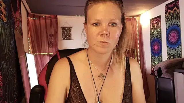 CallMeMaria Webcam Show