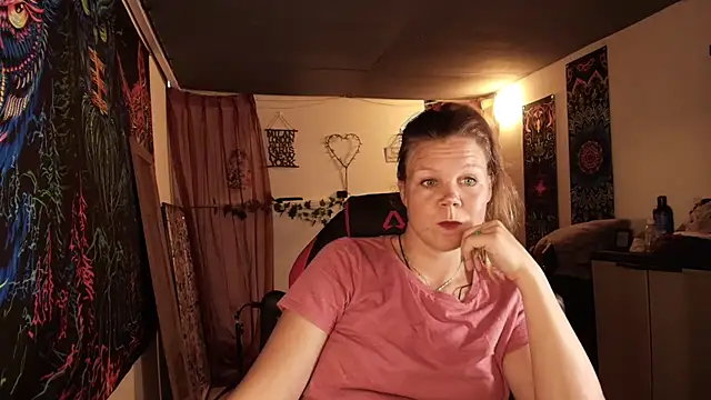 CallMeMarian Webbikameraesitys